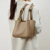 Bag Summer Female Messenger Is Popular Today, New Versatile Bucket Bag Niche Designer Leather Portable Vegetable Basket