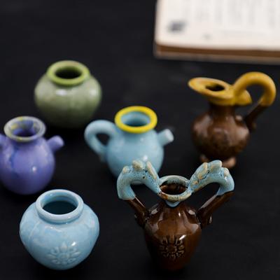 Mini Flower Vase Figurine Vintage Colored Pottery Miniature Vase Statue Sculpture Tiny Flower Pot Holder Decoration Ornament