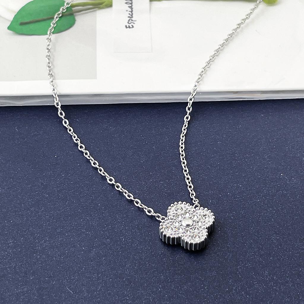 15 mm Fyraklöver Enkel Blomma Halsband Dubbelsidigt Lyxstil Damhalsband Hänge