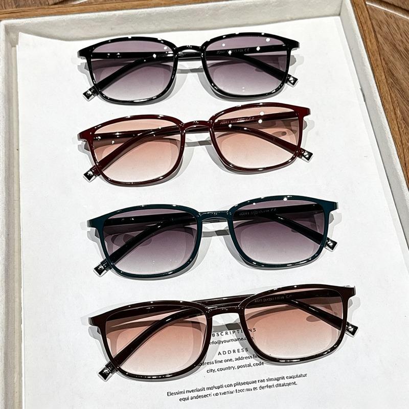Unisex Square Frame Gradient Lens Reading Sunglasses Minimalist Stylish Presbyopia Glasses High Definition Comfortable Eyewear
