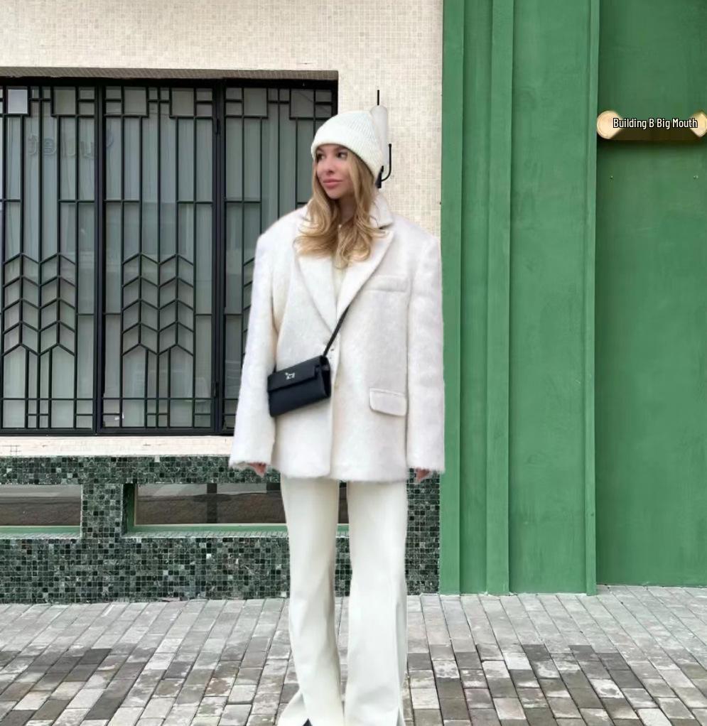 

2024 Elegant Plush Lapel Women s Coat - Single-Breasted Spring/Autumn Style S брудно-білий