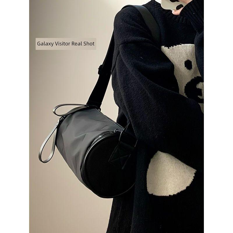 

Bag Female Niche Design Casual Single Shoulder Cylinder Black