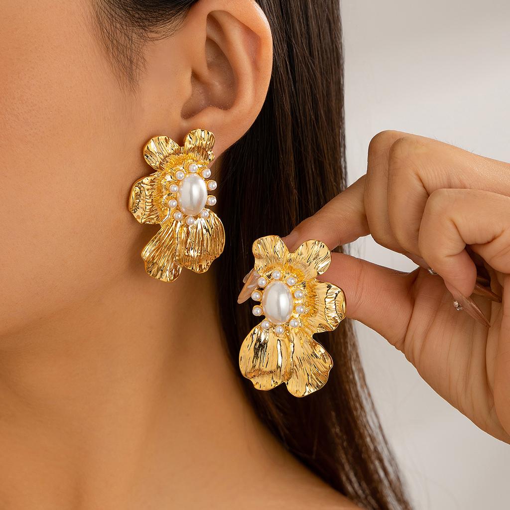 IngeSight.Z Vintage Metal Imitation Pearl Flower Stud Earrings for Women Charm Party Dinner Earrings Ear Jewelry Accessories