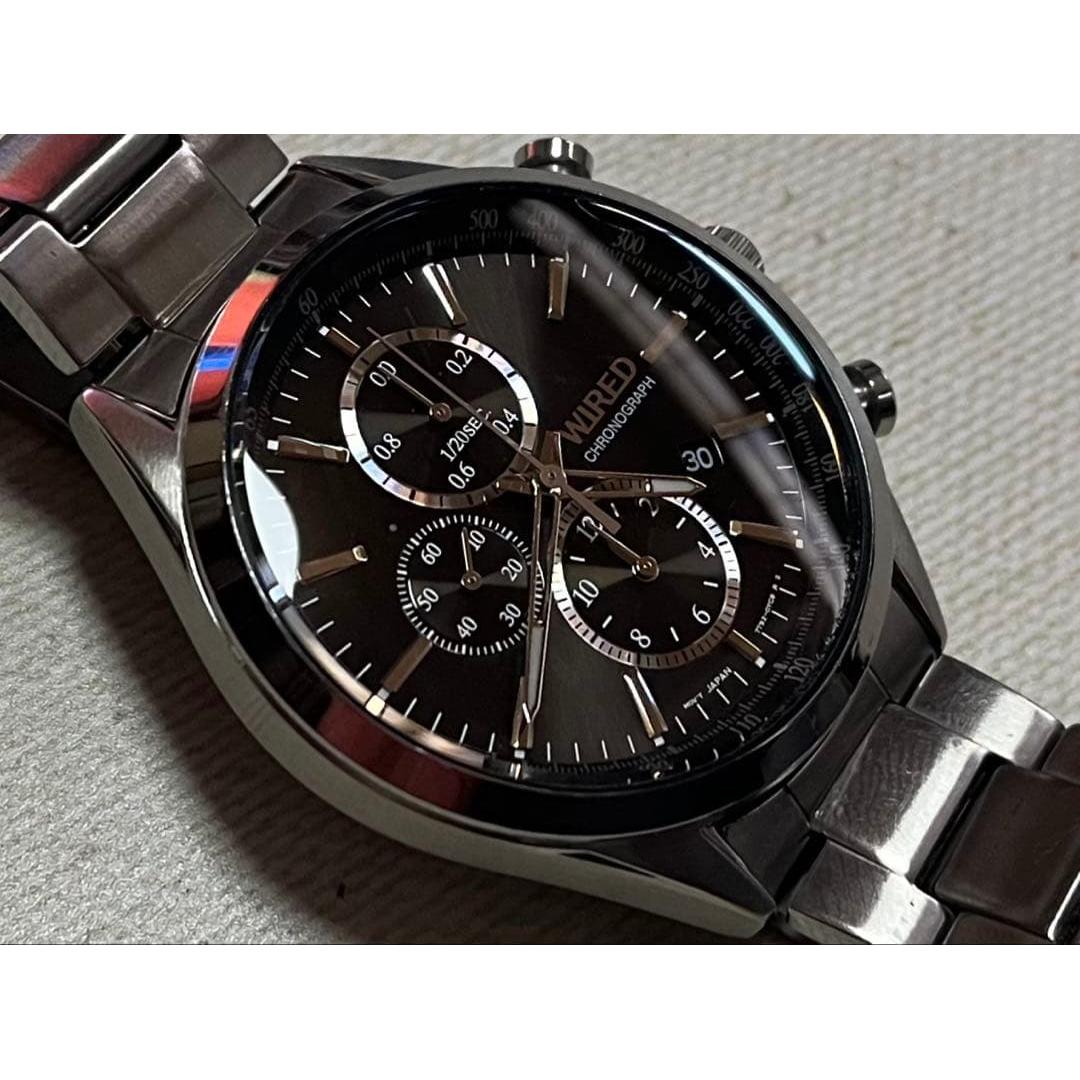 In operation SEIKO WIRED chronograph QUARTZ MENS