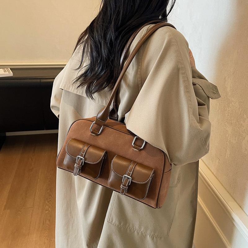 

2025 Spring Retro Korean Trendy Women s Large-Capacity Underarm Tote Bowling Bag