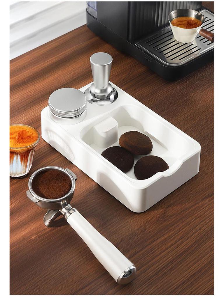 Multifunktionale Kaffeestation: Tamperbasis & Utensilienaufbewahrung