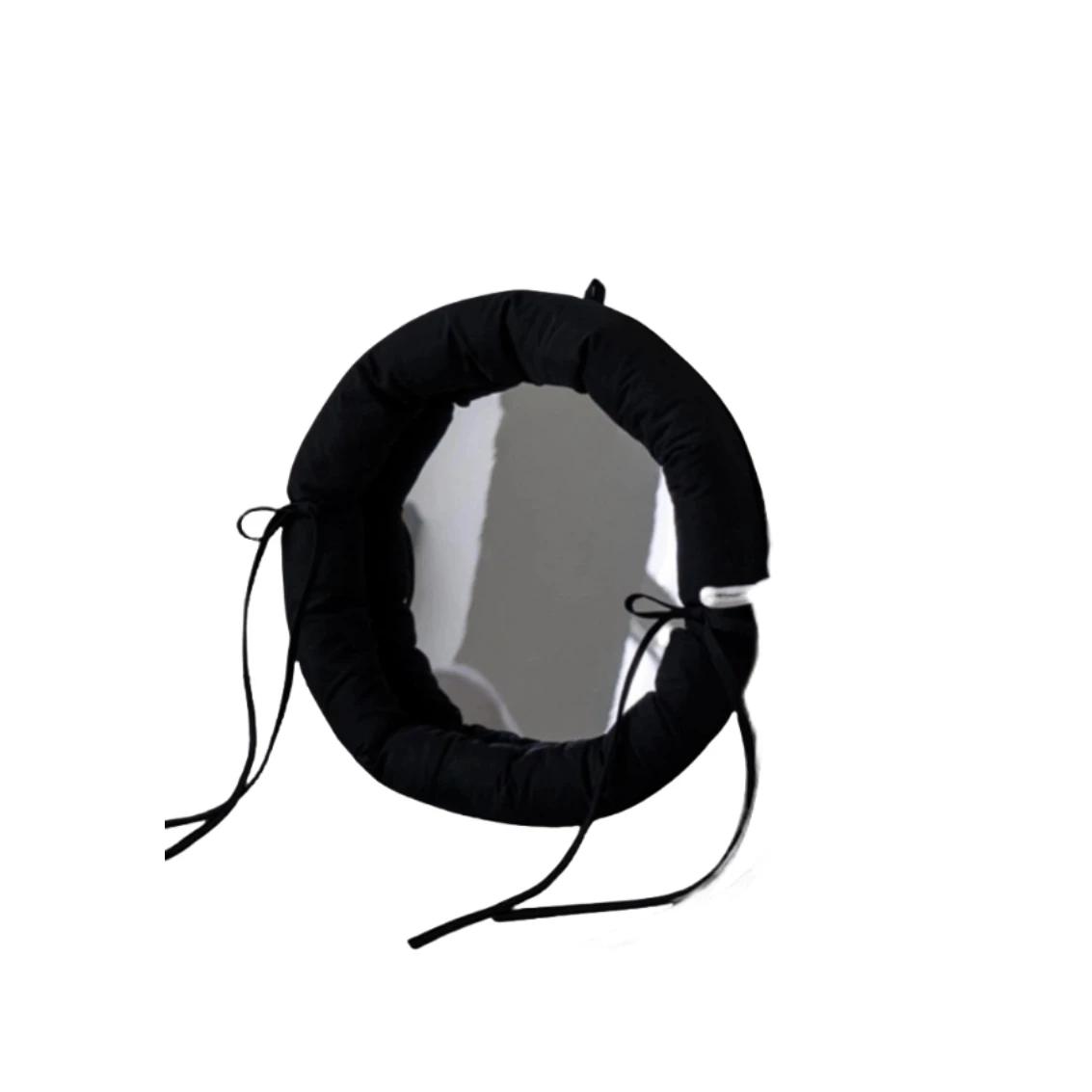 

1 шт. Уникальное атипичное тканевое настенное зеркало - Креативный дизайнерский фотореквизит Простое однотонное хлопковое подвесное зеркало для украшения дома 32x32x5CM