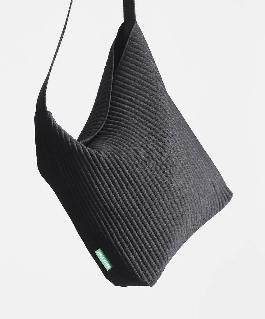 Green Stuff Simple Shopper Bag 62 Pleated - Black
