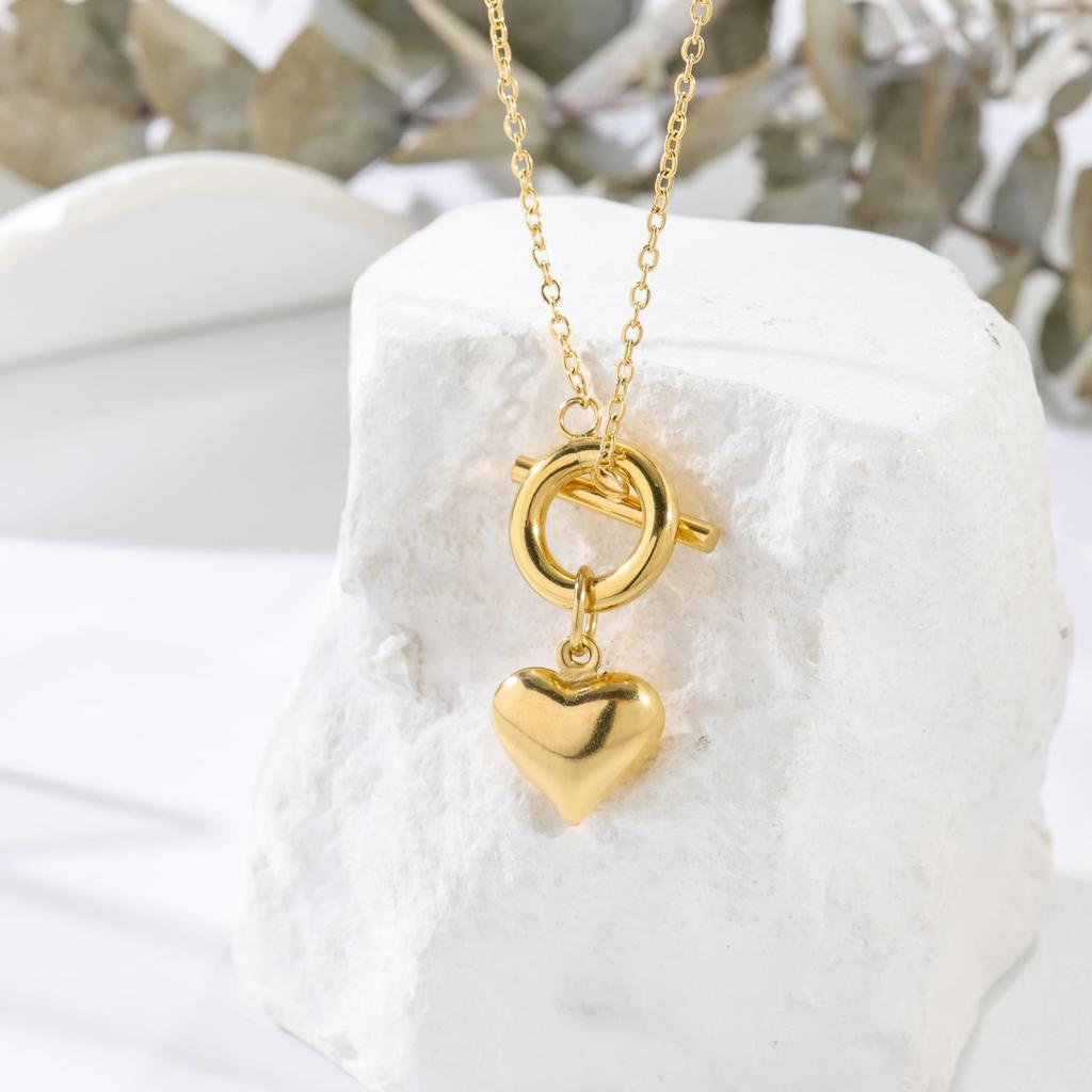 French Retro-Plated 18K Gold Love Necklace, Titanium Steel Ot Buckle Necklace, Easy To Wear And Non-Fading Gift