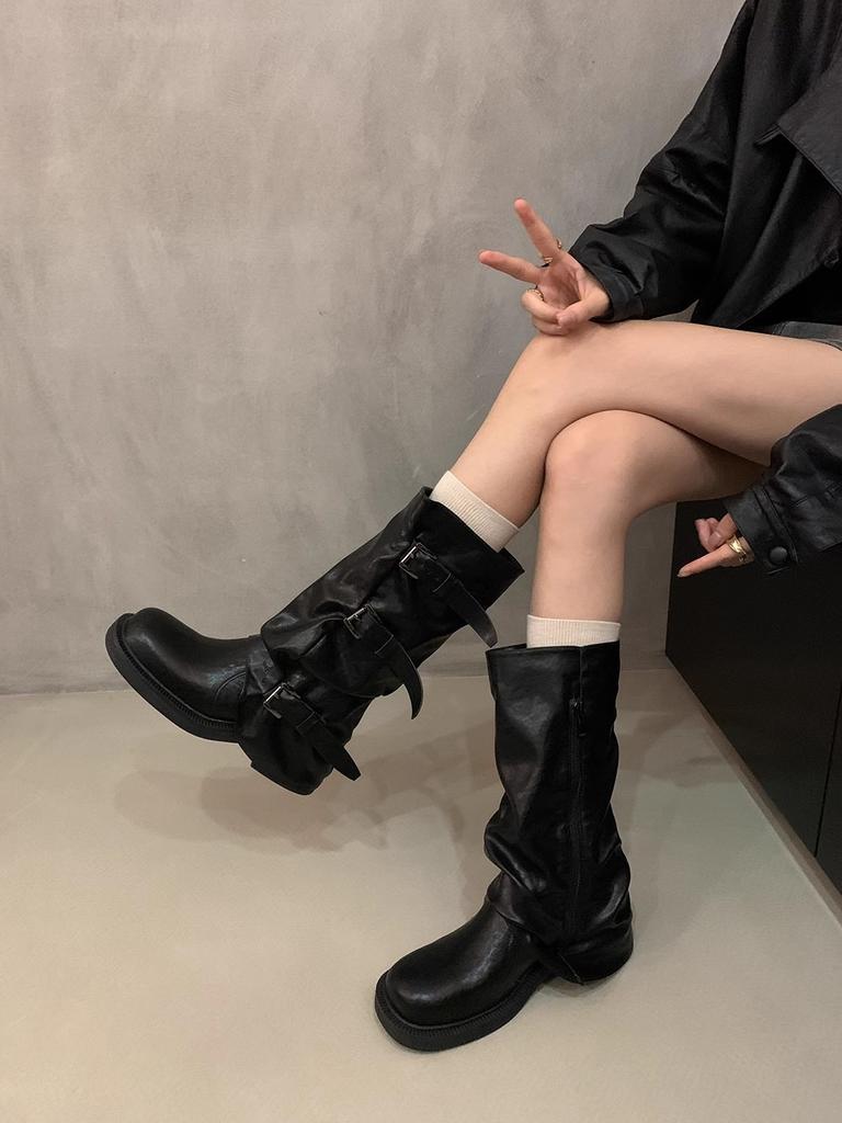 Foreign style is huge, good-looking medium boots for women's 2025 new popular super fire pile leather boots thick heel brown short boots