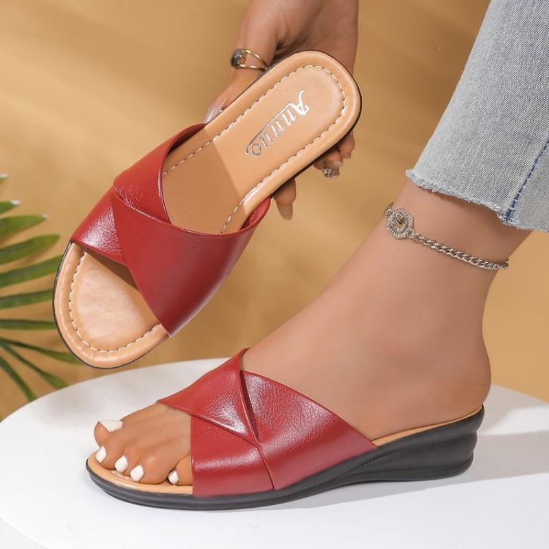 

Fashion Luxury Patchwork Med Heels Slippers Women Summer Casual Non-Slip Beach Slides Woman Metal Decoration Platform Flip Flops Shoes 36 вино красного