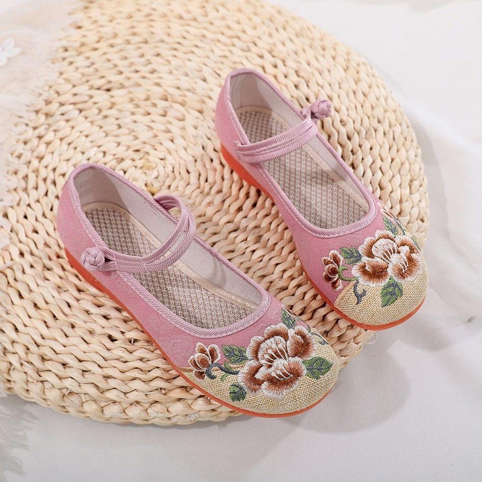 Women's Soft Soled Old Beijing Cloth Shoes Spring New Ethnic Style Embroidered Shoes Flat Dance Shoes Breathable Casual Shoes