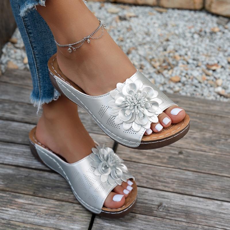 Wedge Slippers Women's Summer 2025 New Flower Cut-out Platform Plus Size Open-toe Sandals