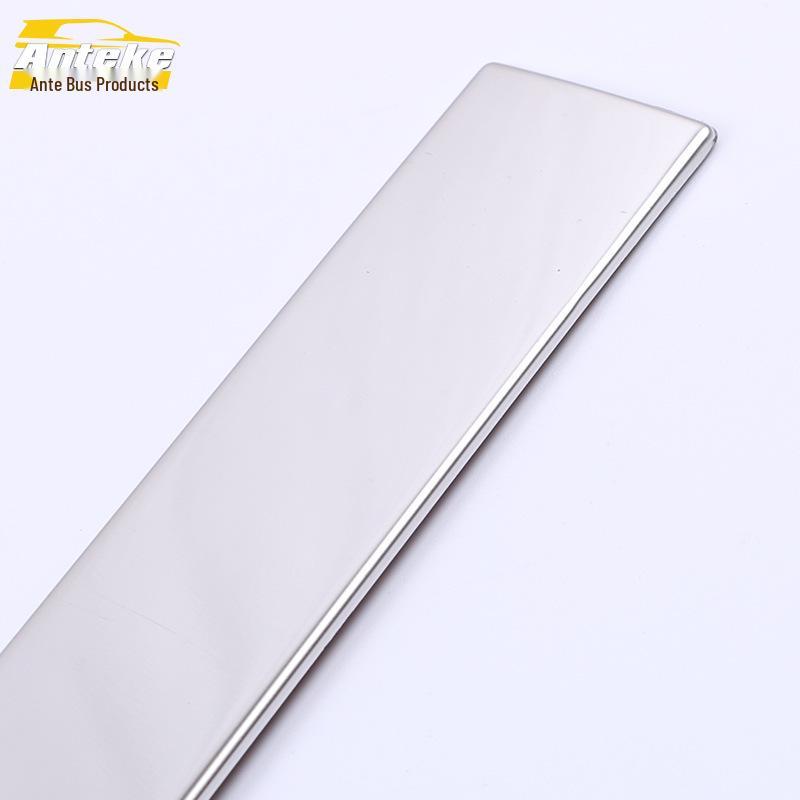 Komic GT Tailgate Protection: Anti-Scratch and Collision Strips for 20 Model Variants.