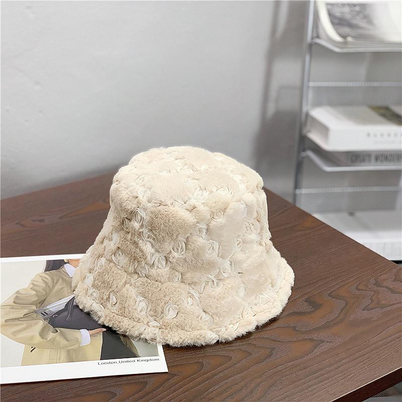 Korean Cute Fluffy Flower Fisherman Hat for Women Japanese Autumn and Winter Casual Versatile Cold Proof and Warm Basin Hat Showing Small Face