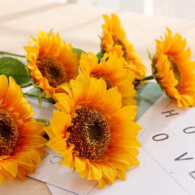Decorazioni per la casa – Ghirlande e fiori artificiali