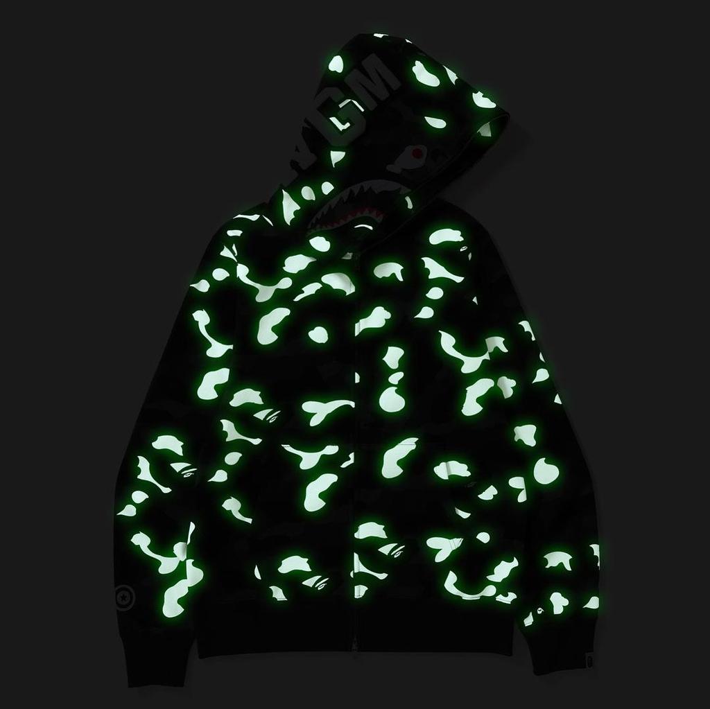 Bluza z kapturem w kamuflażu z plamkami i motywem głowy rekina, Unisex, luźny krój, zapinana na zamek, z długimi rękawami