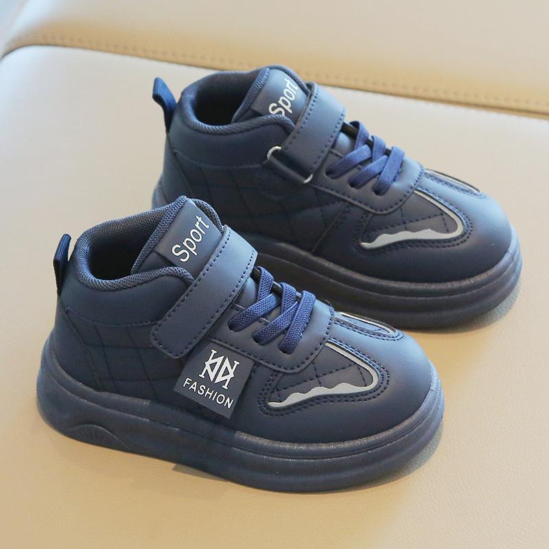 Clearance Children's Sports Shoes 2025 Spring and Autumn Boys' Casual Board Shoes High-top Girls' Bread Shoes Soft-soled Baby Shoes List