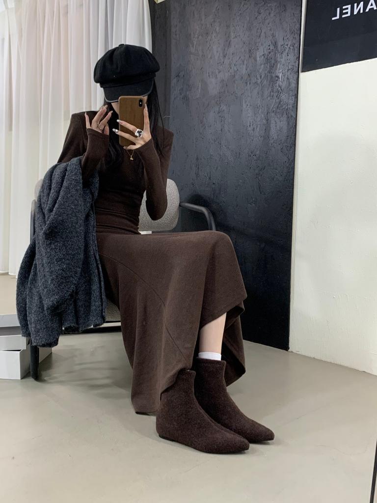 Flat-bottomed French square head short boots women's boots winter 2025 new velvet thin boots