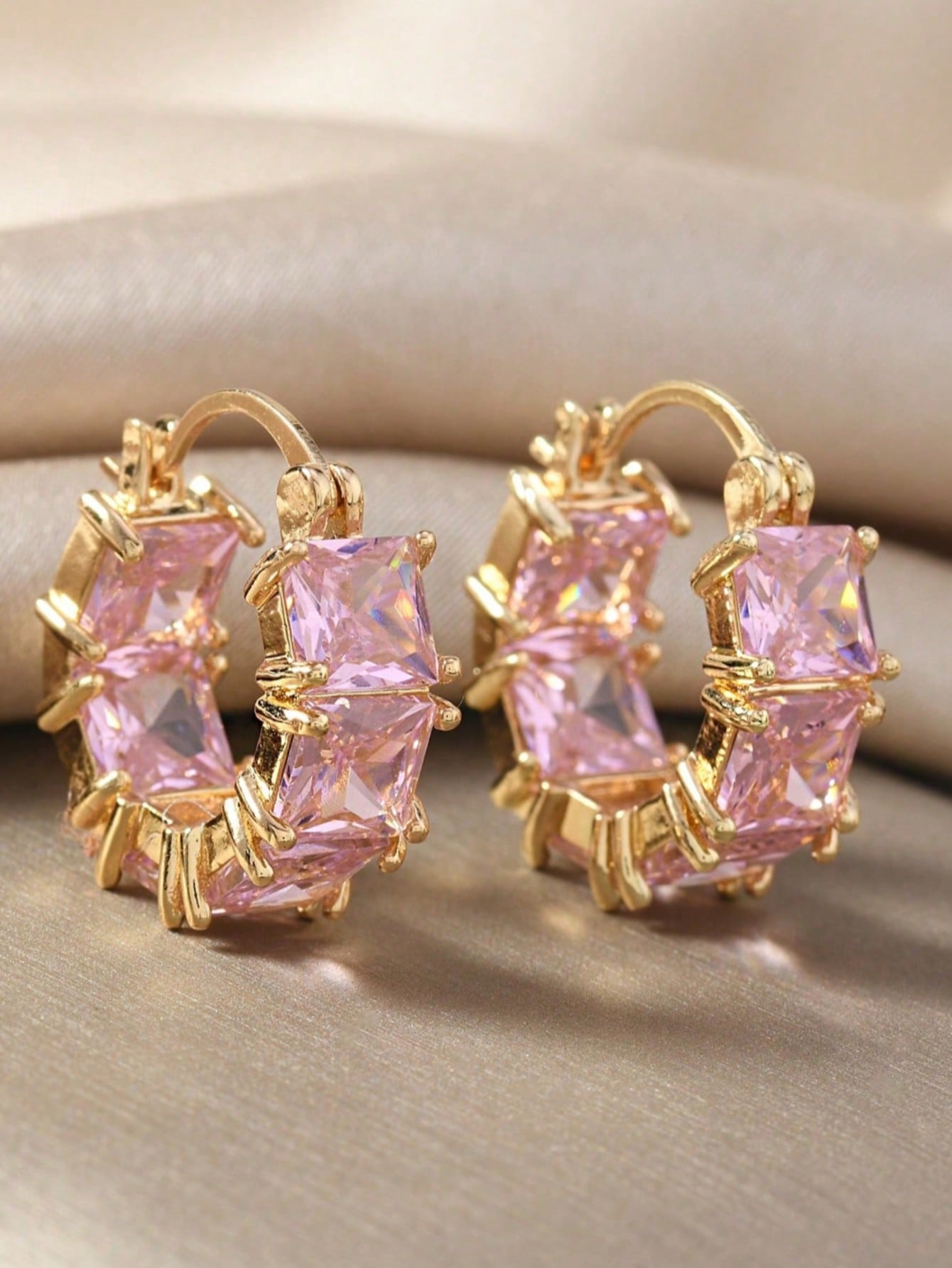 

Модные серьги-подвески для женщин розовый