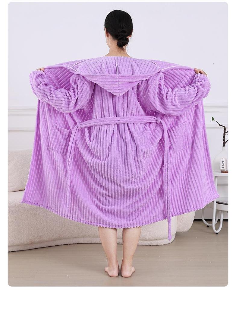 Dicker Kapuzen-Bademantel für Damen in Candy-Streifen, Übergröße, Korallenfleece