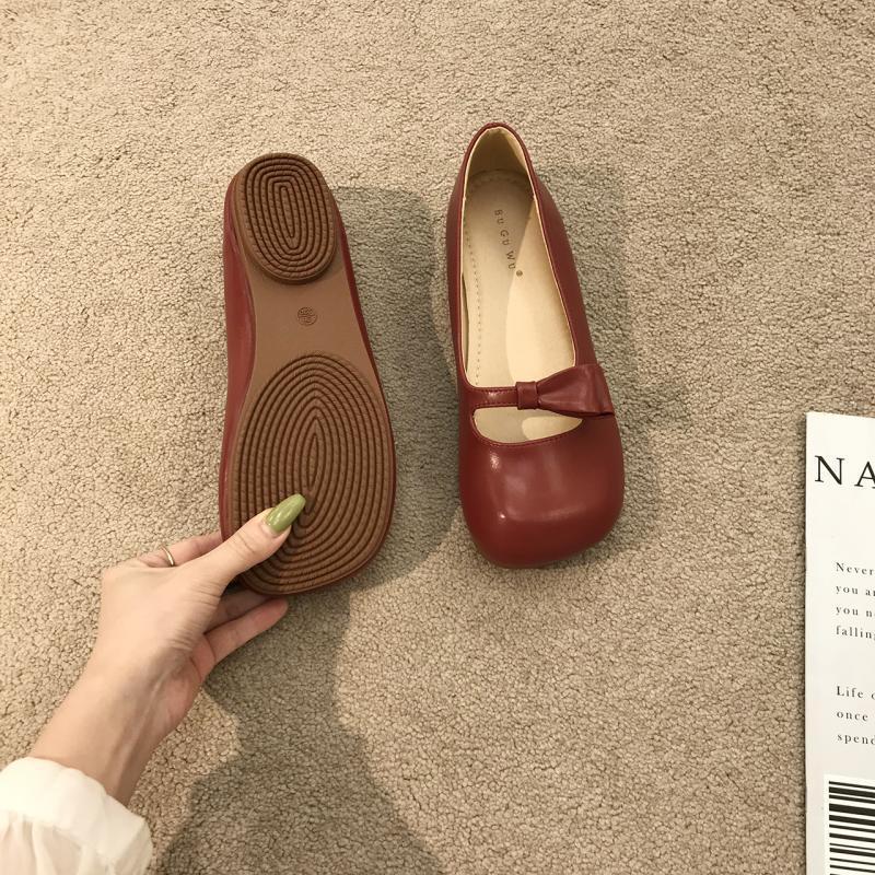 Round Head Late Evening Wind Literary Soft-soled Single Shoes Women's 2025 New Fairy Retro Bow Doudou Shoes Women's Single Shoes