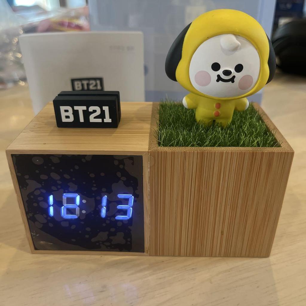 [USED] Not available in Japan, Korea official shop limited BT21 digital desk clock Chimmy
