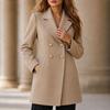 Cappotto da donna in lana doppiopetto di media lunghezza per uso formale e casual