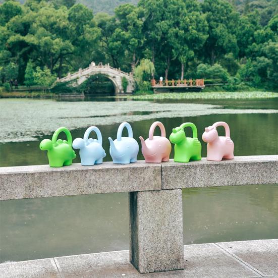 Water Can Anti-slid Handle Cute Plastic Creative Elephant Shape Water Pot for Garden