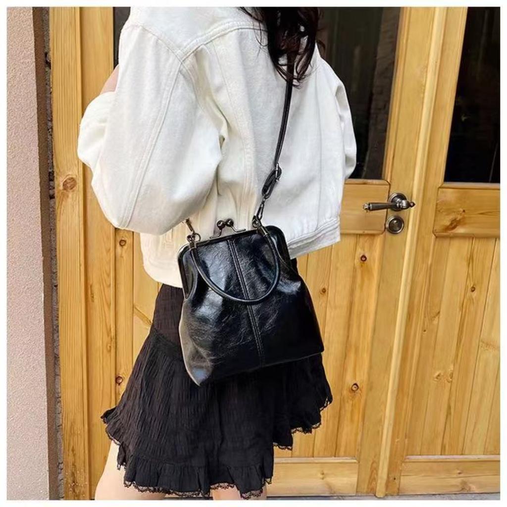 Vintage Kina-Chic Ny Stil Damehåndveske Allsidig Temperament Klips på Pendler Crossbody-veske Enkel Skulderveske