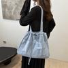 Casual Big Bag for Women New Fashionable and Fashionable Shoulder Bag Large Capacity Tote Bag for Class Commuting Canvas Bag