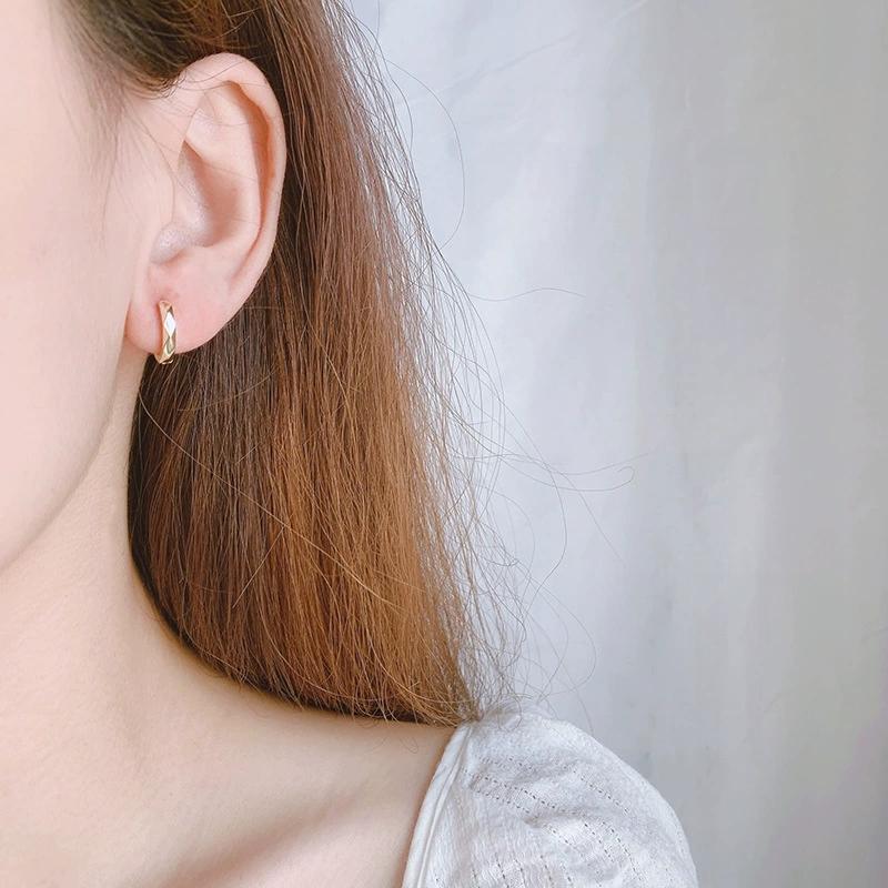 Cute Female Classic Small Round Hoop Earrings For Women Vintage Gold Color Ear Buckle Wedding Jewelry Valentine's Day Gifts