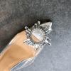Mädchen tragen transparente hochhackige Sandalen Stilettos, elegante und bequeme Damenmode-Schuhe, neues Design, Luxus-Damenschuhe