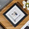 Lego Paar Figur Display: Quadratischer schwarzer Holz 3D-Fotorahmen