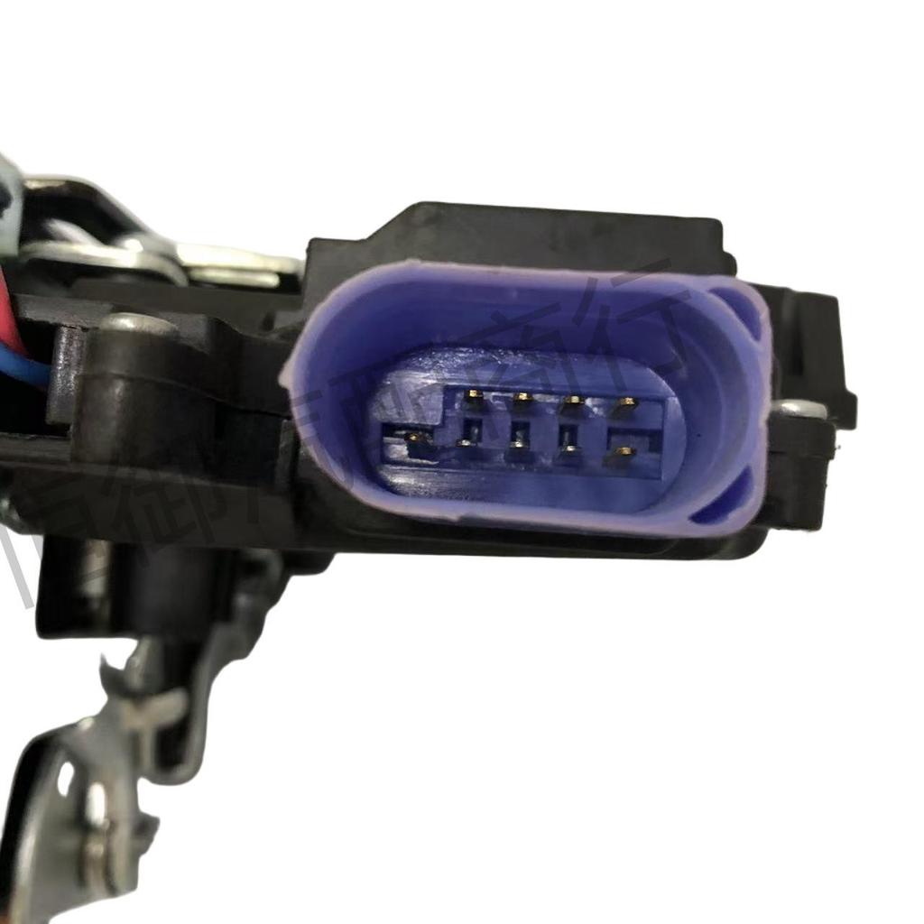 1TD837015A Front Left Door Handle for Sagitar, Octavia, Touran (2004-2019)