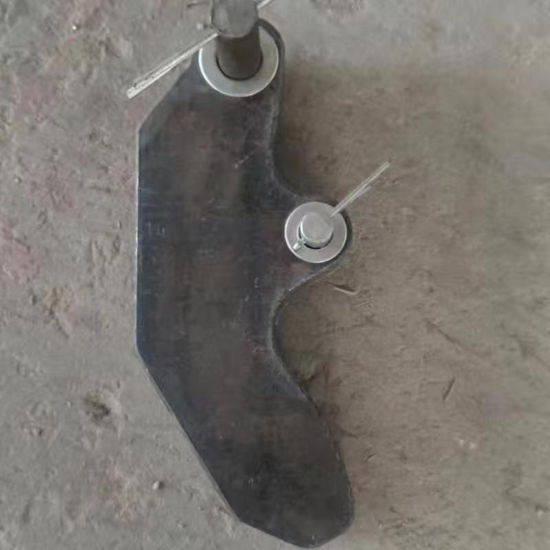 Compatible with Hongchang Tianma dump truck: automatic chain-locking hook, rear door lock hook, and slag dump bucket.