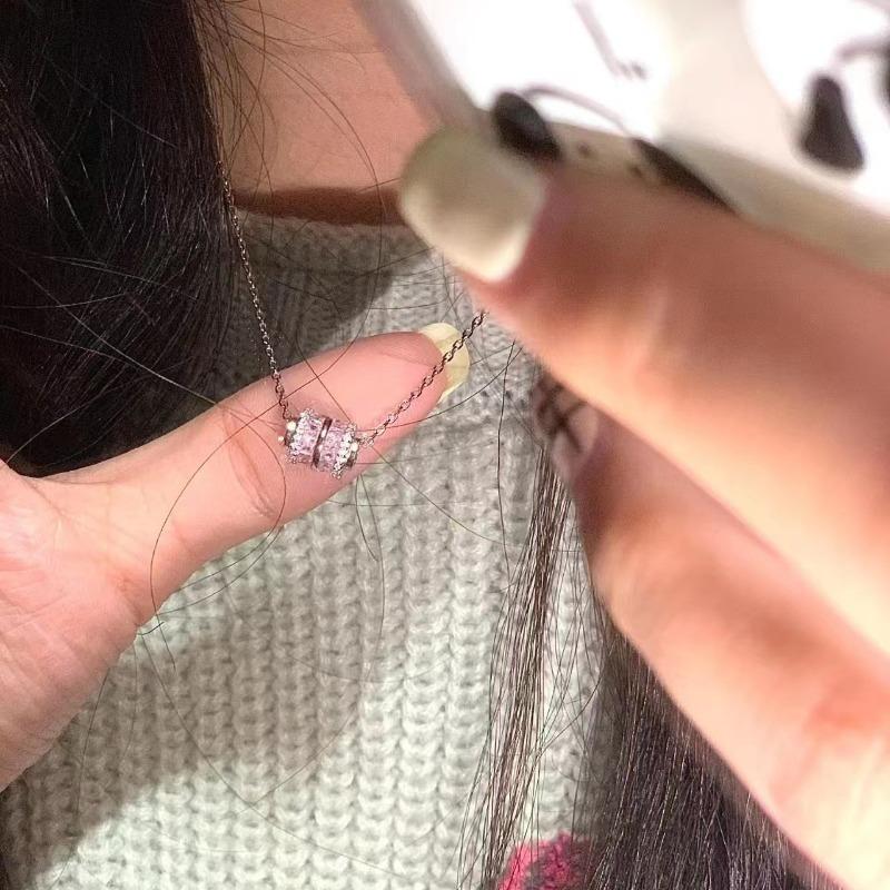 Pink Small Waist Necklace for Women, Ins Niche Design, Sweet and Light , Unique Minimalist Style, Zircon Pendant Collarbone Chain