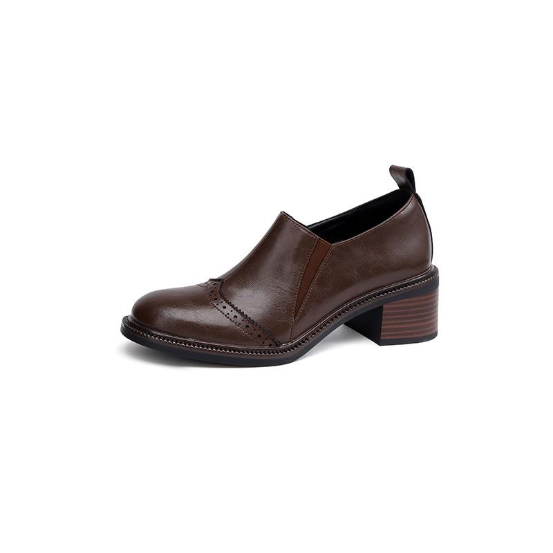 

Foreign trade retro brown round head deep mouth single shoes women s large size single shoes thick heel carved one pedal leather loafers 34 коричневый