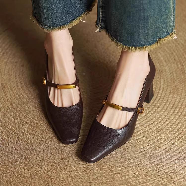 

~ Sheepskin version of one-word buckle retro-style versatile Mary Jane high heels women s shallow leather thick-heeled single shoes 40 коричневый