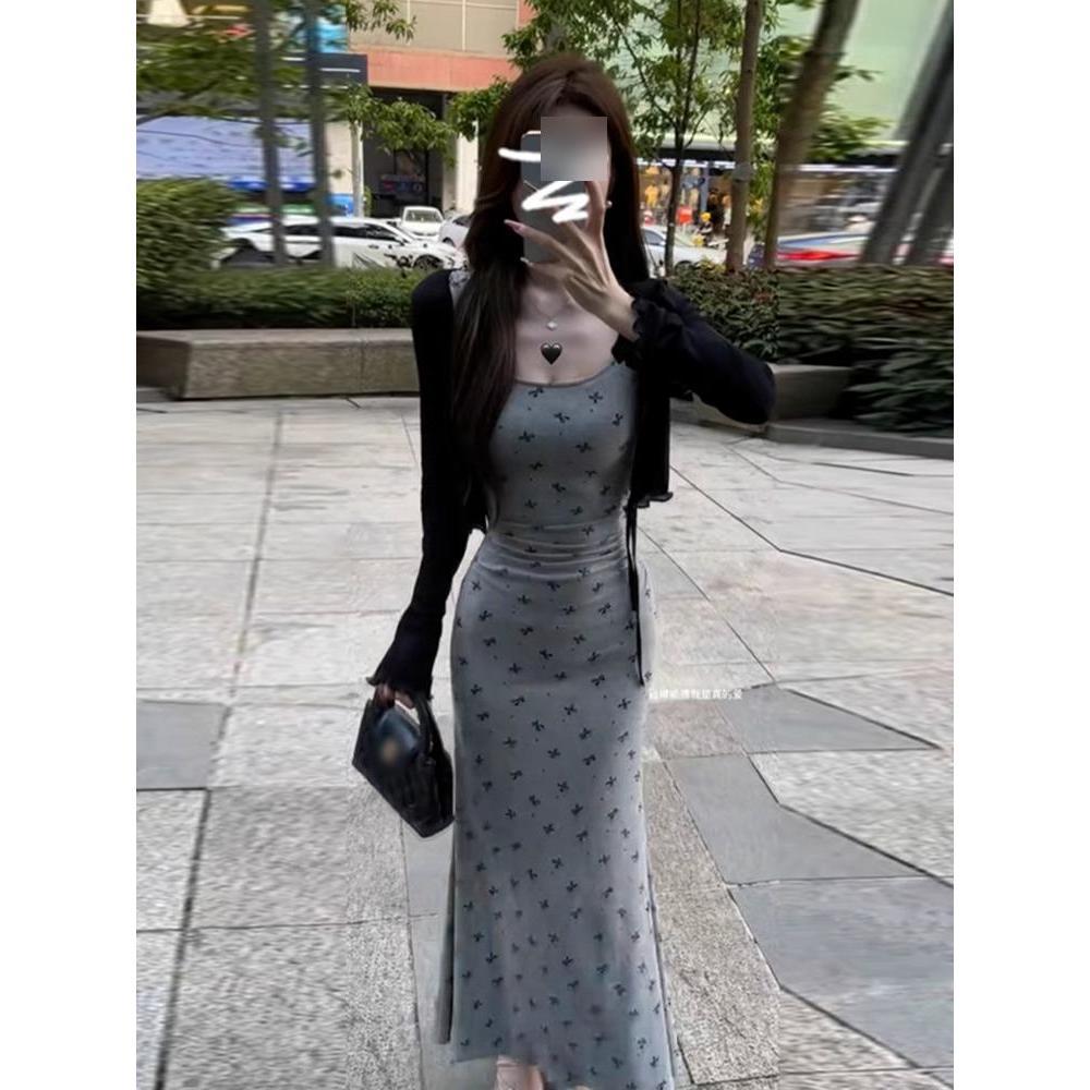 The new summer inner is a slim slim sundress, a gentle style for women, a waist and an over-the-knee mermaid skirt