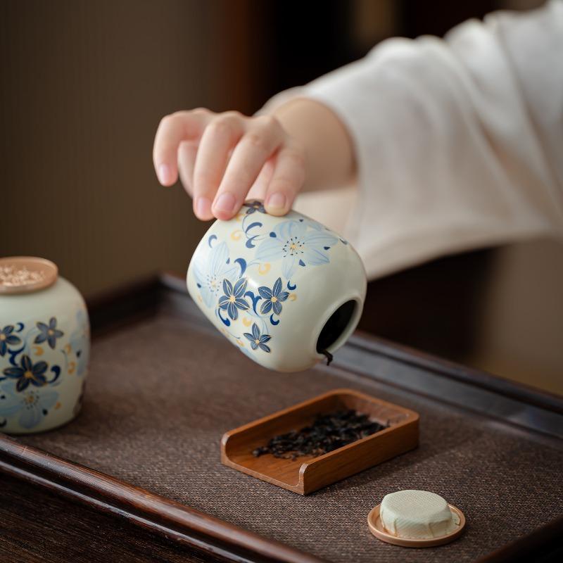 Creative Floral Ceramic Storage Jar Moisture-Proof Sealed Jar Cartoon Floral Portable Tea Canister Storage Container Home Decor