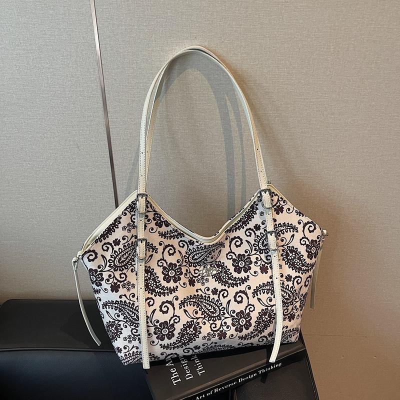 

Autumn Winter Large Capacity Tote Bag Ethnic Versatile Female Bags Brand Vacation Fashion Shoulder Bags Vintage Suede Tote Bag