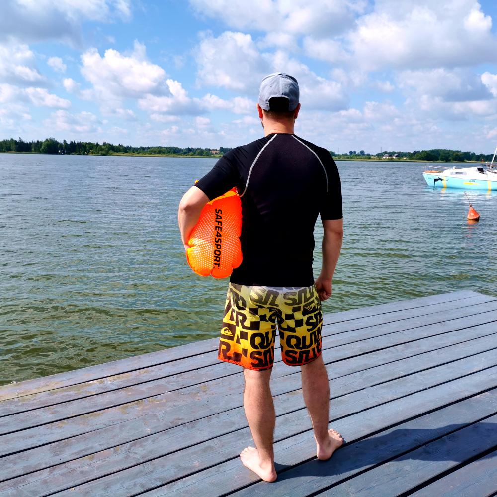 Safety Buoy for Swimming Perfectswimmer+ with a Dry Pocket for Belongings