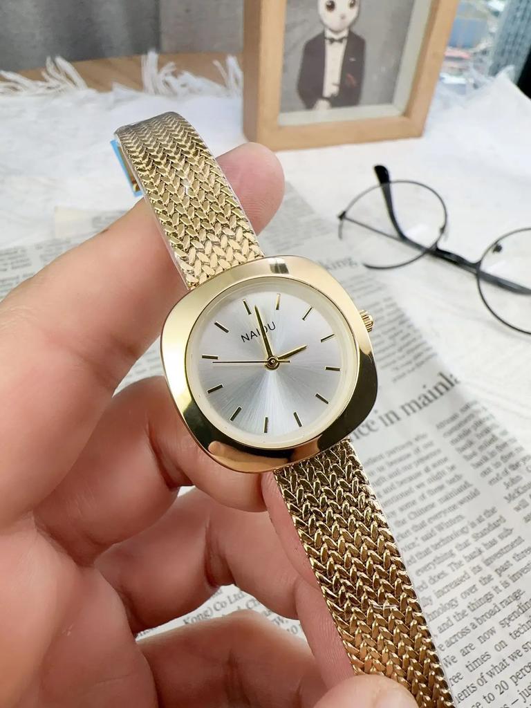 Fashion Women Watch Square Shaped Quartz Wristwatch Simple Roman Numerals Numbers Dial Women Gold Sliver Clock Relogio Feminino