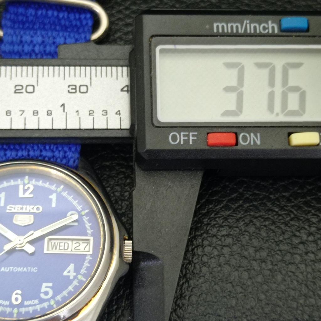 Gebrauchte Vintage Seiko 5 Automatik 7S26A Japan Herrenuhr mit blauem Zifferblatt a433235-2