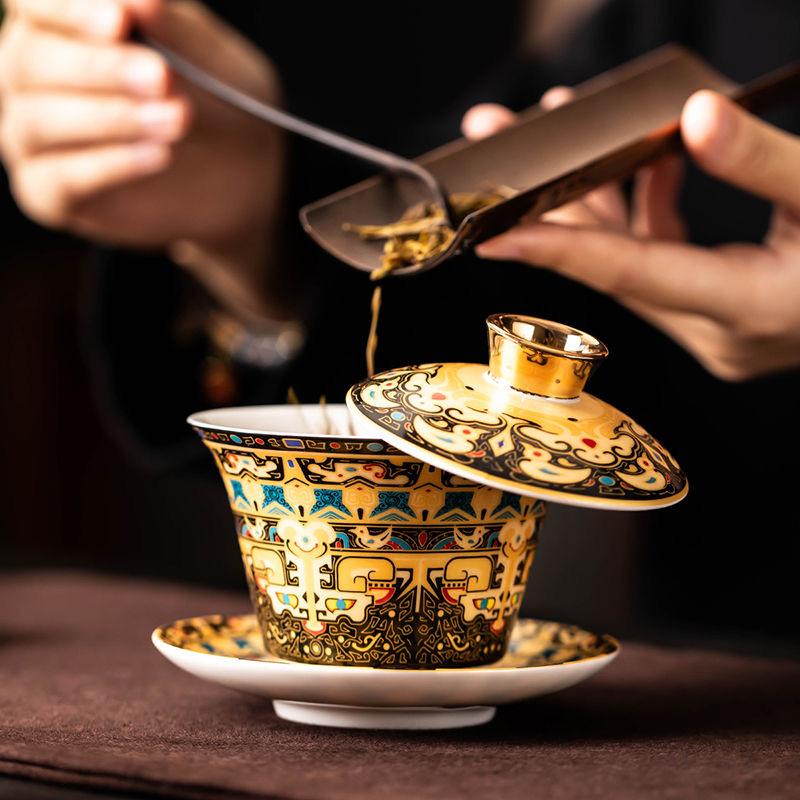 360° Hovering Lid Gaiwan – Jade Porcelain Three-Part Chinese Tea Bowl for Gongfu Brewing