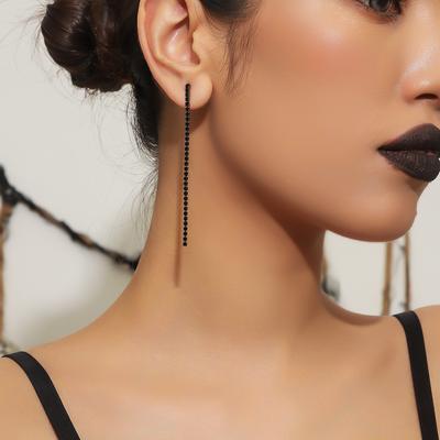 Pendientes largos de cristal negro con temperamento sexy, pendientes de moda con un sentido avanzado de alambre, pendientes para mujer, 1 par