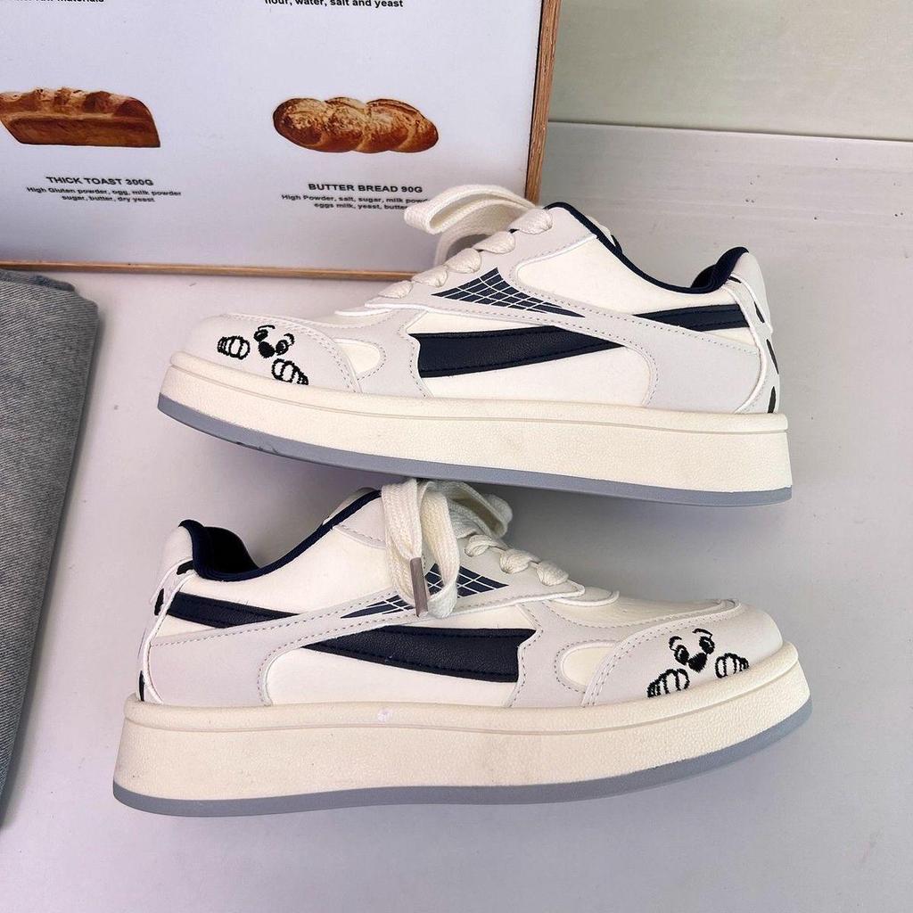 Women's Versatile 2025 Spring/Autumn Thick-Soled Fashionable White Shoes - Perfect with Skirts, Cute Board Shoes