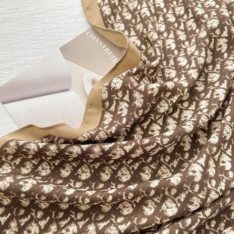 European and American Retro Classic Simple and Fashionable Feeling  Herringbone Printed Square Scarf with High-end Feeling