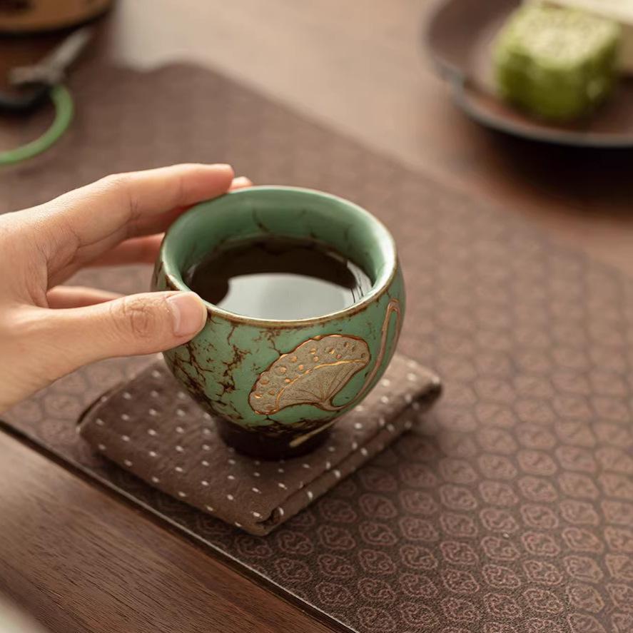 Lotus Birth Episode 2 Moss Green Glazed Ceramic Tea Cup - Anti-scalding Single Host Cup in Gift Box